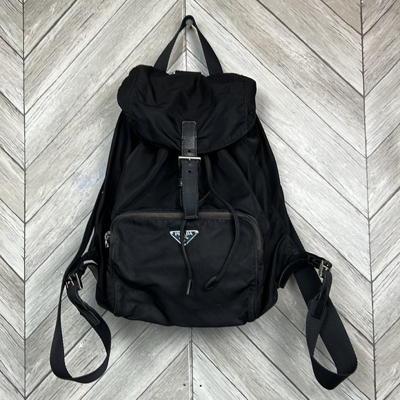 My Prada Vela Nylon Sport in Nero (black) and original box - Picture 1 of 15